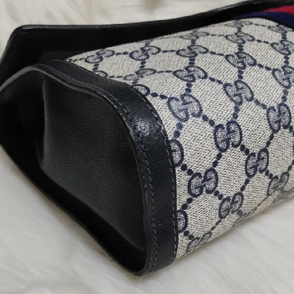 SALE! Authentic Gucci GG Supreme Sherry Line Leather Vtg Clutch Bag - Picture 6 of 16